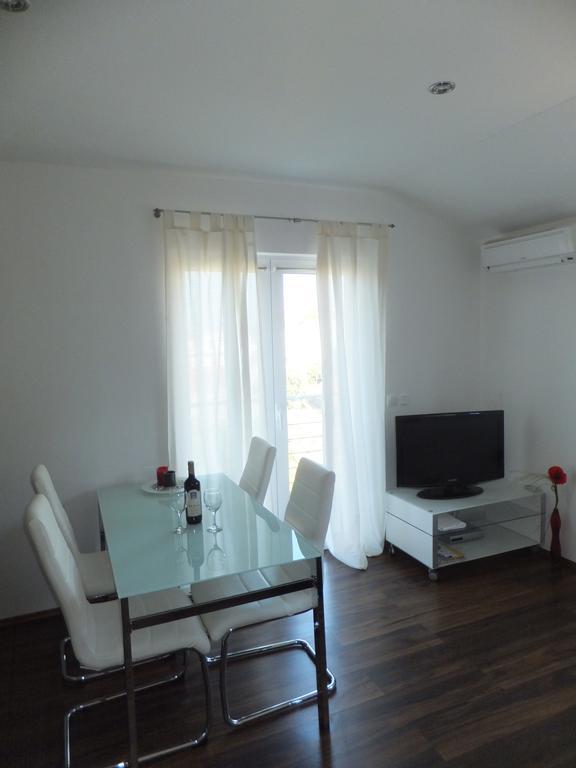 Oleander Apartment *