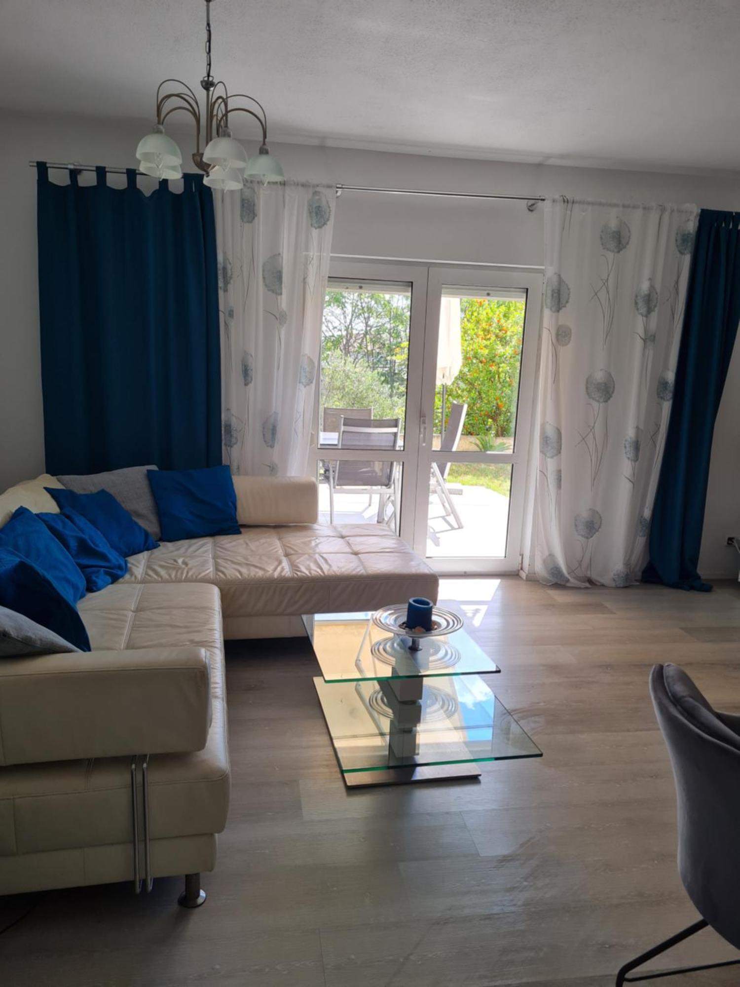 Oleander Apartment *