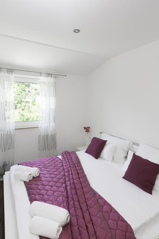 Oleander Apartment