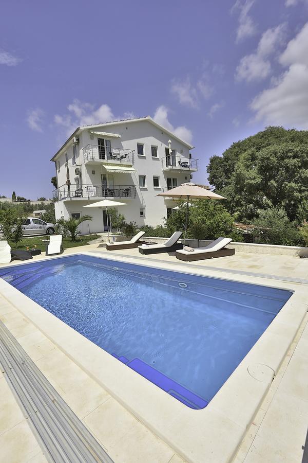 Oleander Apartment Marina
