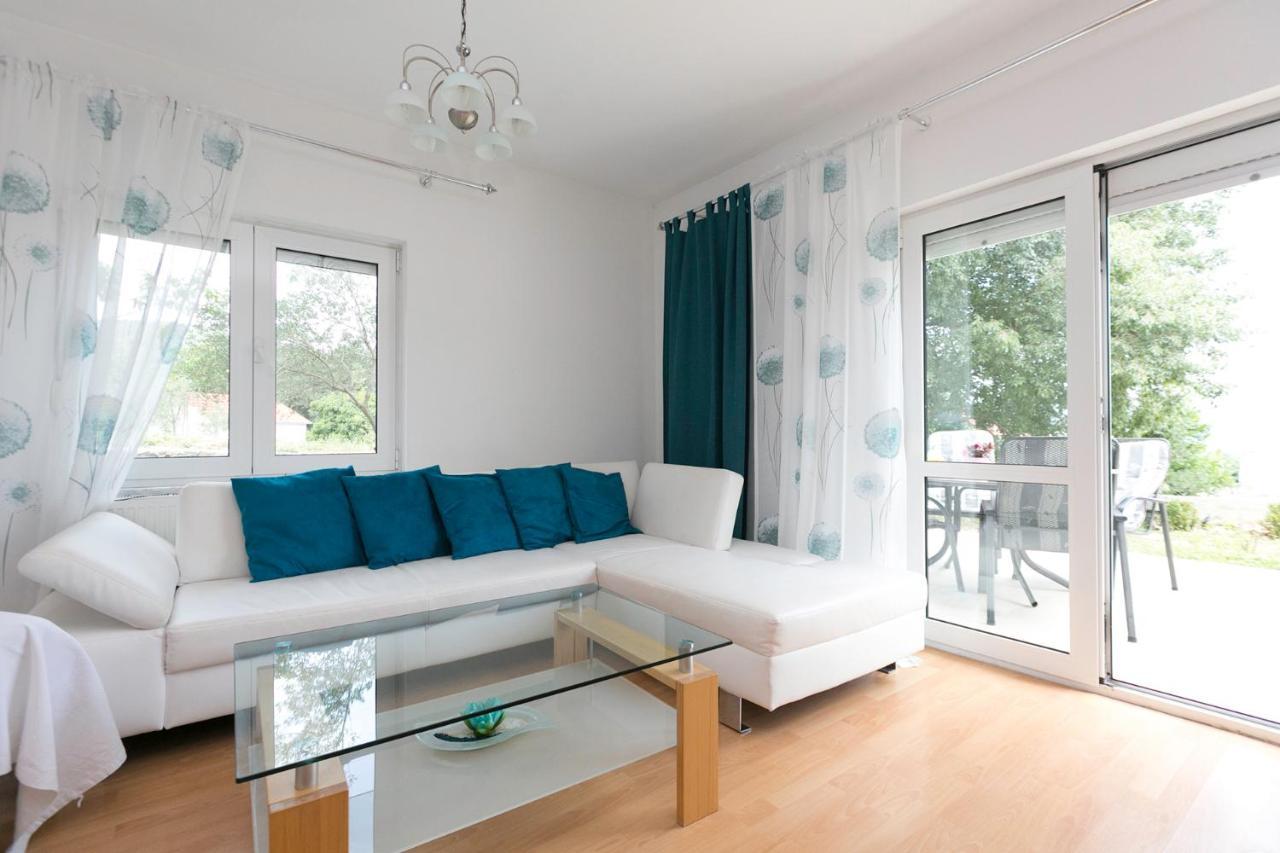Oleander Apartment